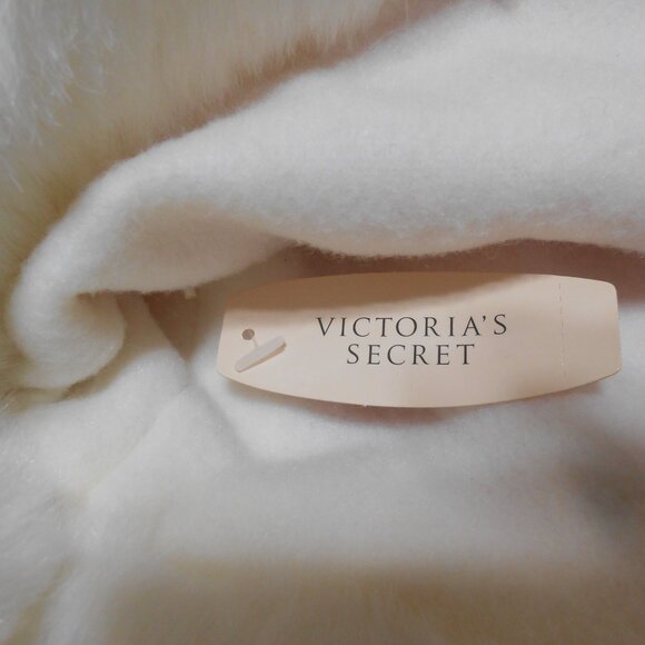 CUTE PINK VICTORIA'S SECRET SANTA HAT RHINESTONES ACCENTS LONG 23" π
NEW - Picture 4 of 9